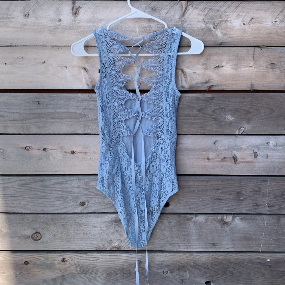 Topshop Lace Bodysuit - Picture 5 of 7